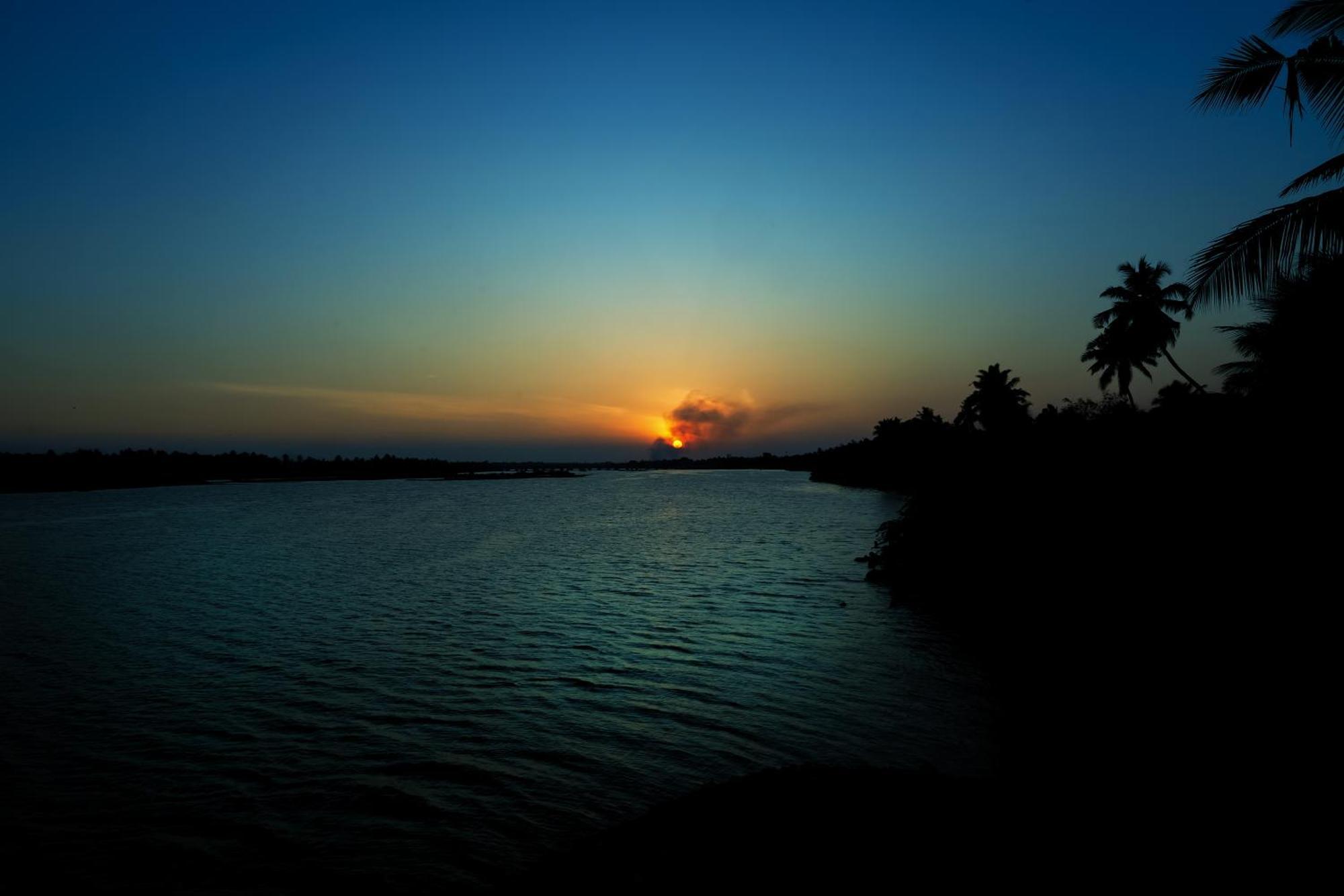 Victoria'S River View Resort Pondicherry Exterior photo